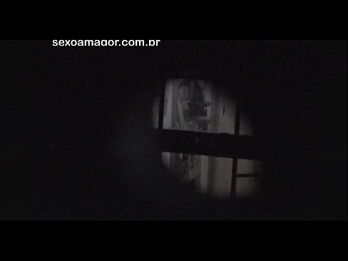 ❤️ Blondie bliver hemmeligt videooptaget af en voyeur fra nabolaget gemt bag hule mursten Kvalitets sex at da.hentaidude.ru ☑